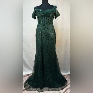 Ryanth-Elegant Green Off-Shoulder Sequins Dress (9)‼️NWT‼️